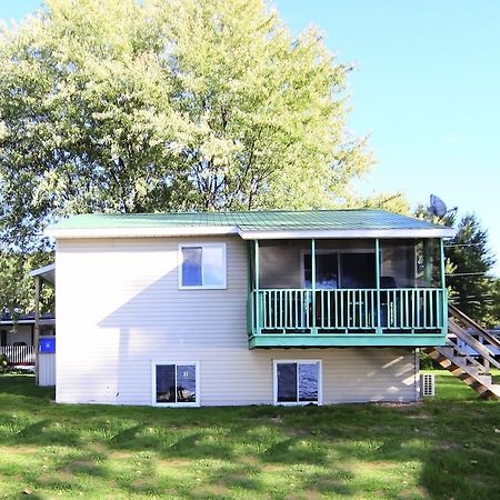 Sunny Hill Resort Barrys Bay Exterior photo