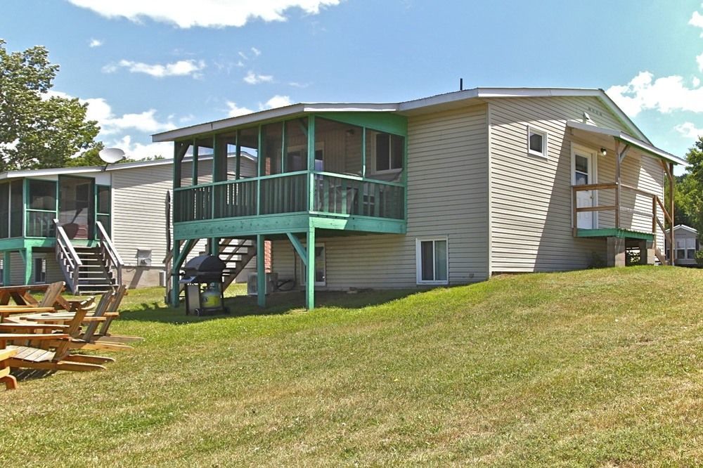 Sunny Hill Resort Barrys Bay Exterior photo