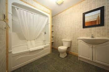 Sunny Hill Resort Barrys Bay Exterior photo